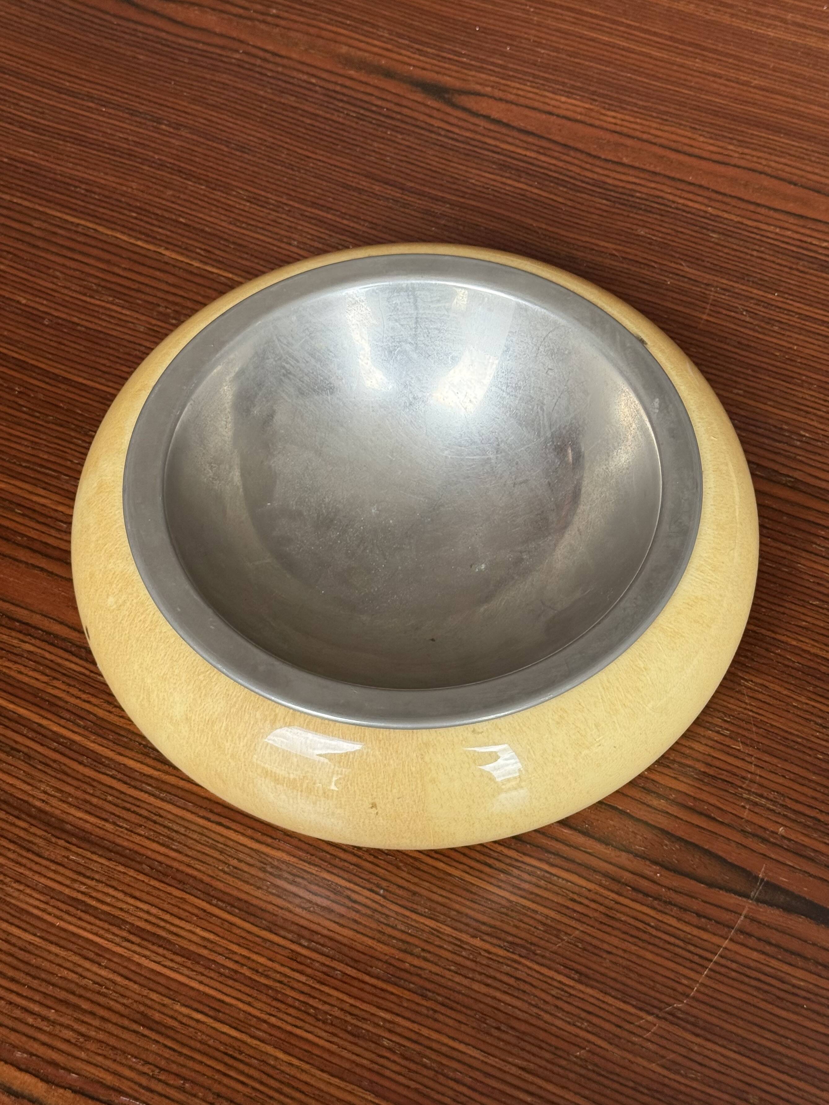 Set of two Aldo Tura bowls in goatskin and brass