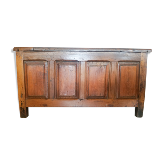 Louis XIII box/ bench with a 17th century, high-era box/ louis XIII box/ bench
