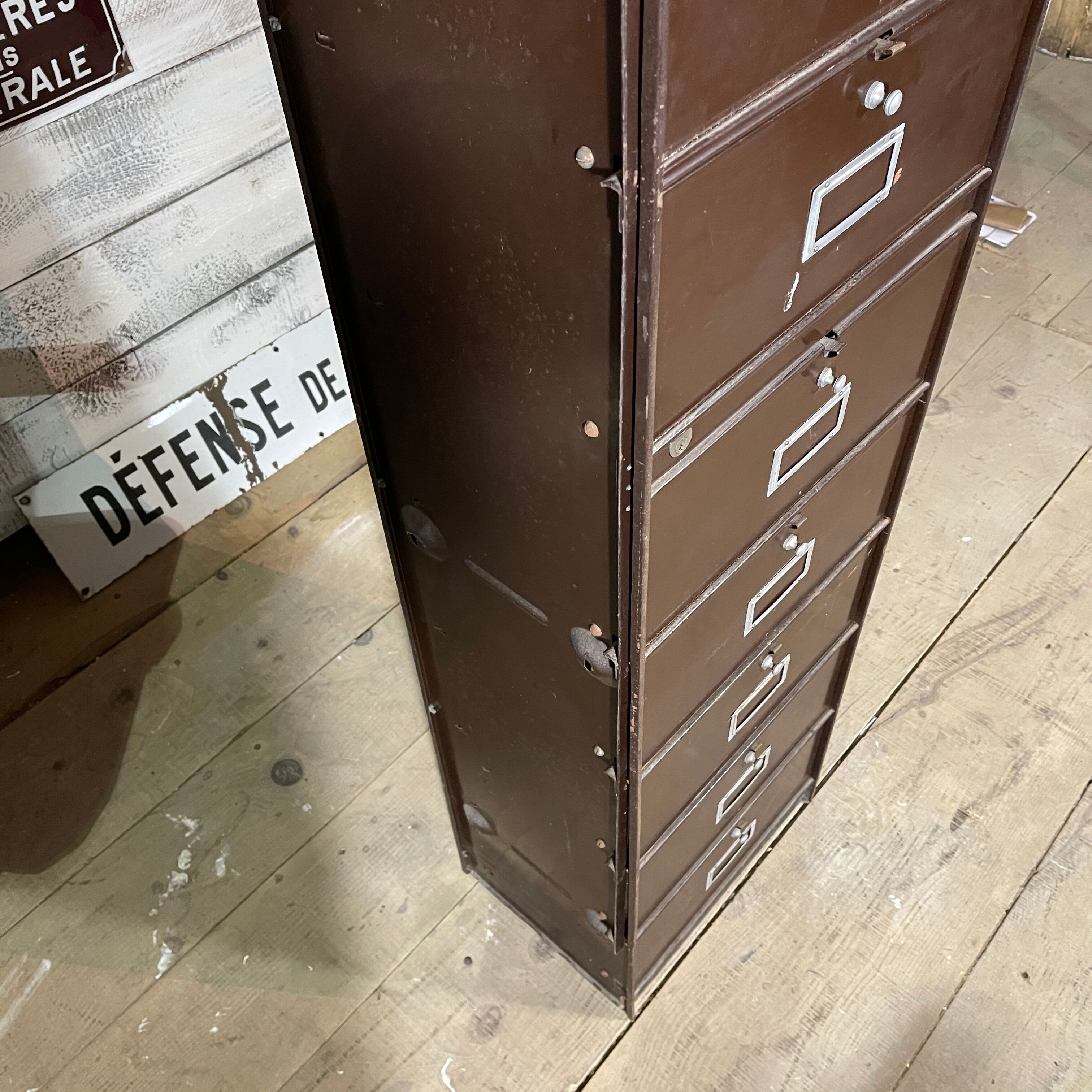 Valve cabinet roneo 1950