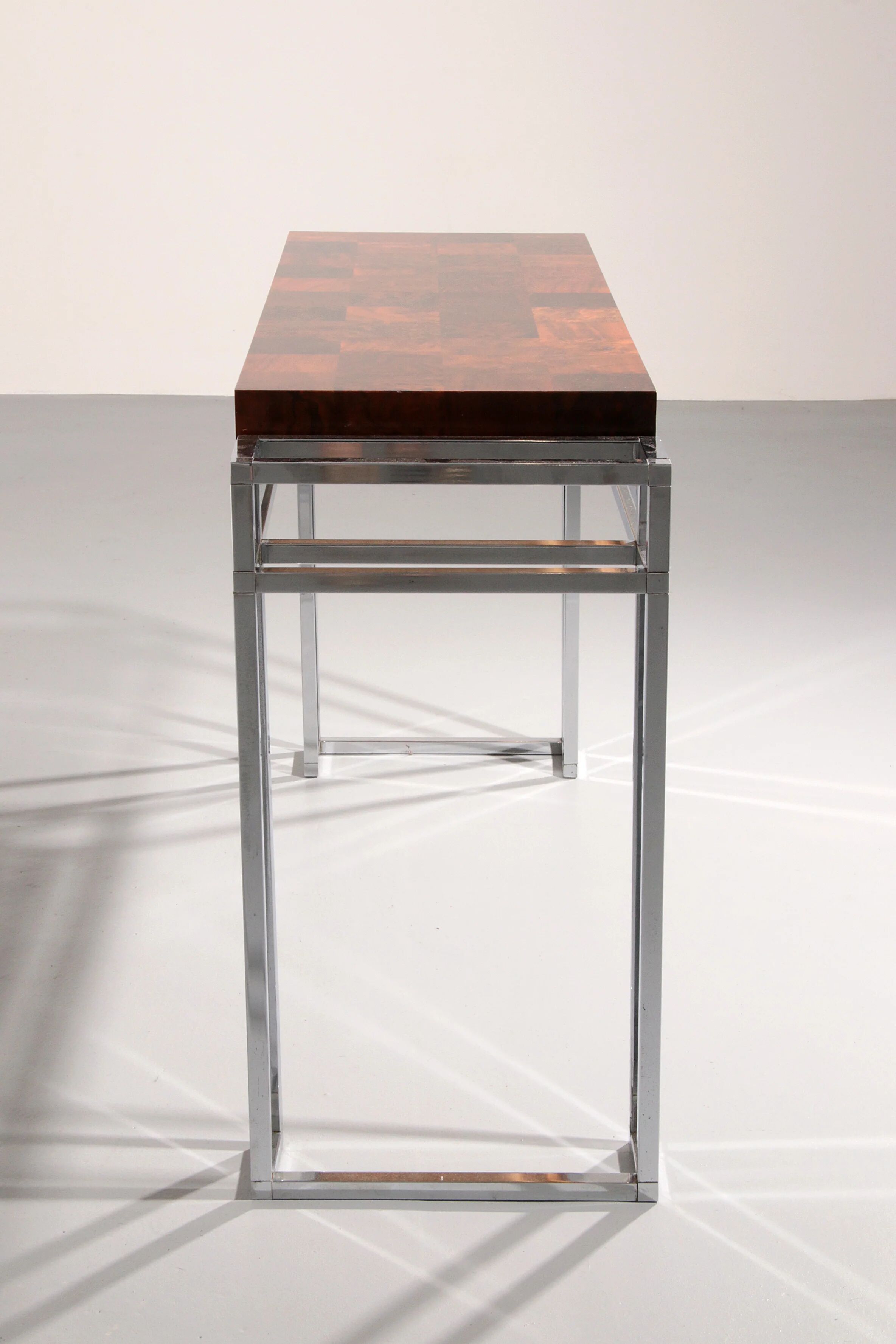 Table console en chrome et bois d'Aldo Tura, années 1970
