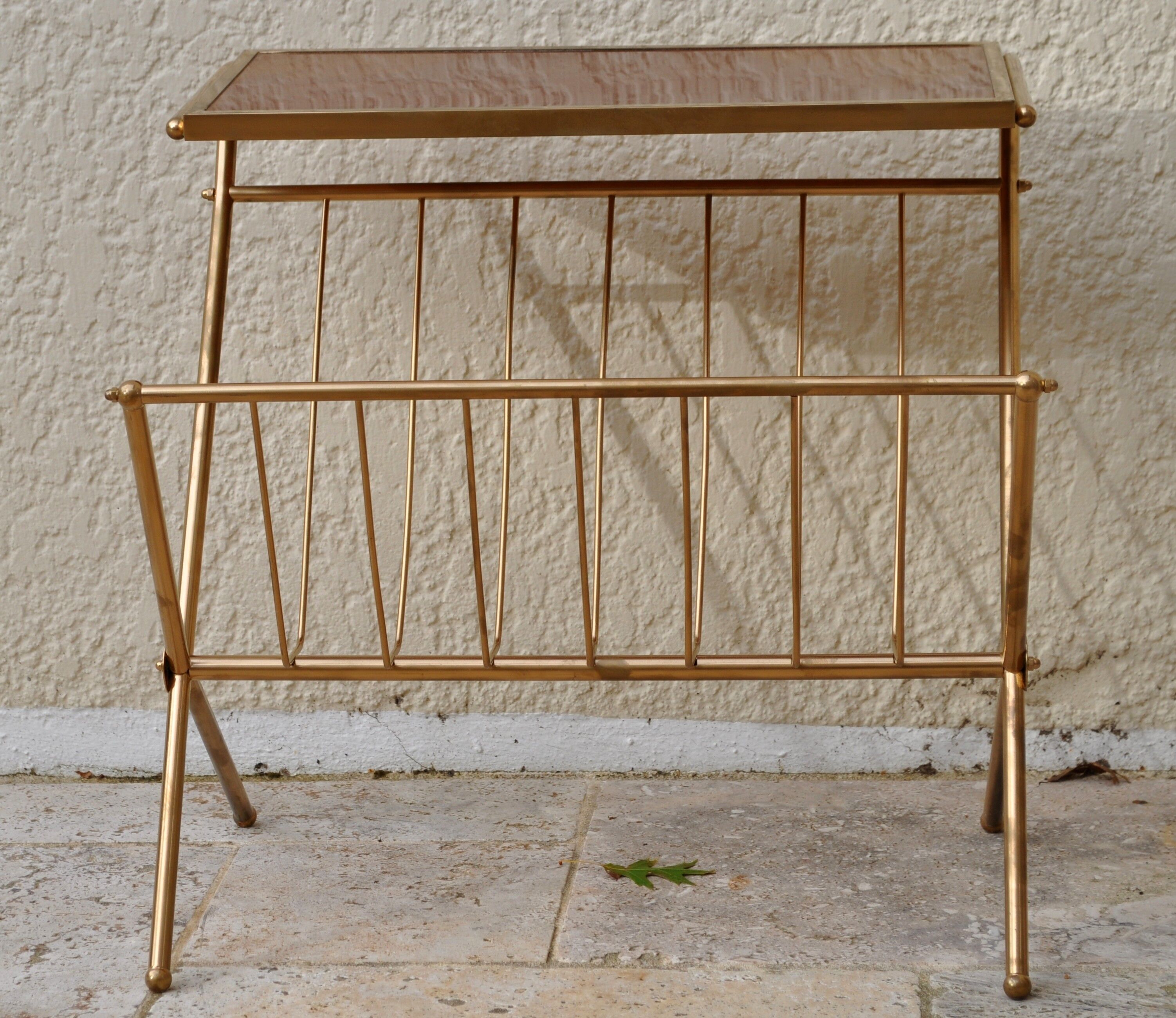 50's Tablet gold magazine holder