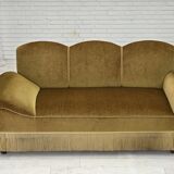 Canapé/lit de repos 2 places des années 1950, velours vert clair, pieds en frêne.