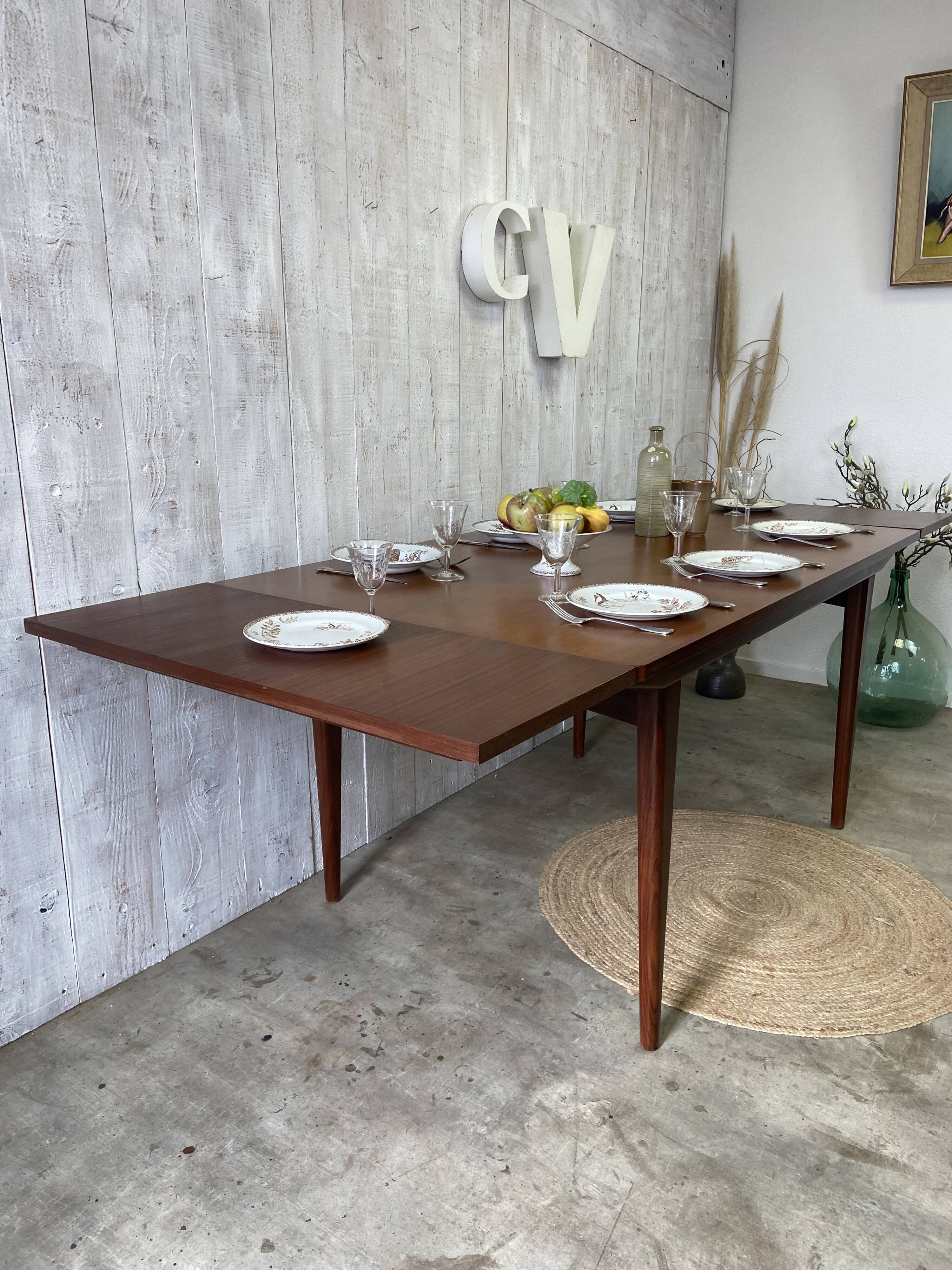 Scandinavian table