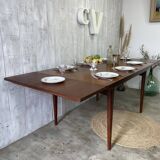 Scandinavian table