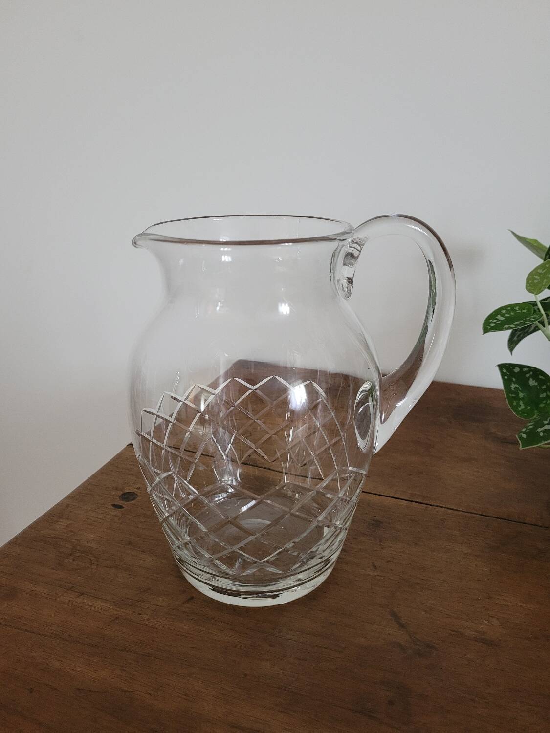Chiseled/cut crystal pitcher