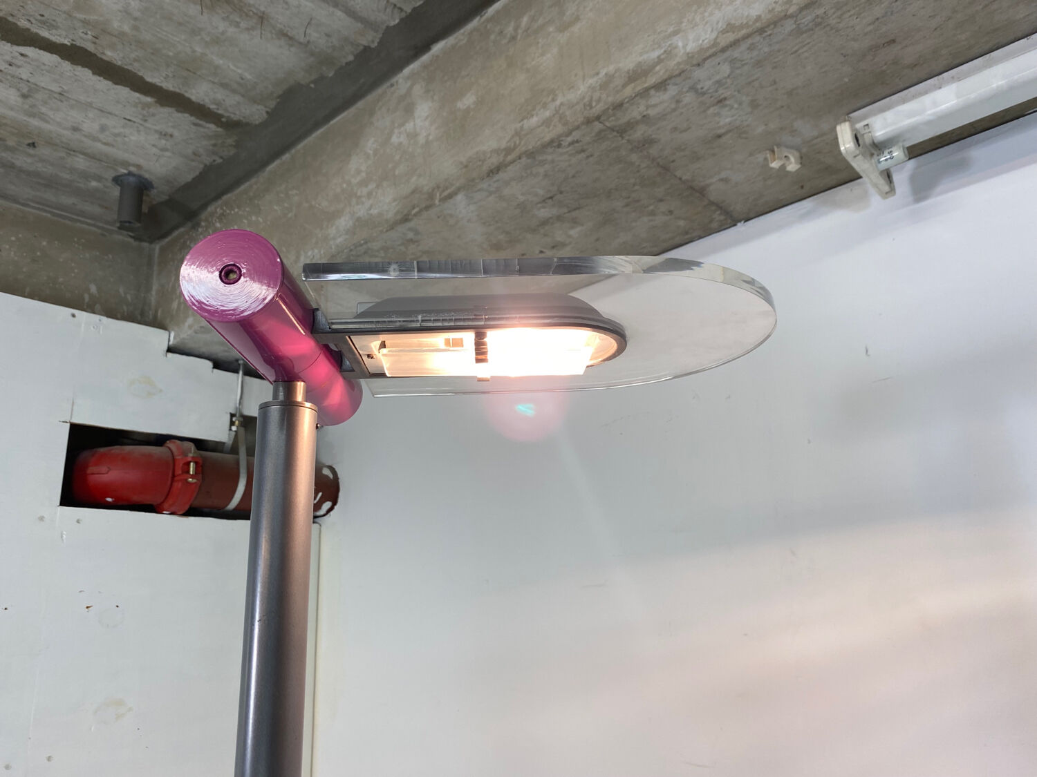 Lampadaire italien de style Memphis par Bilumen, années 80