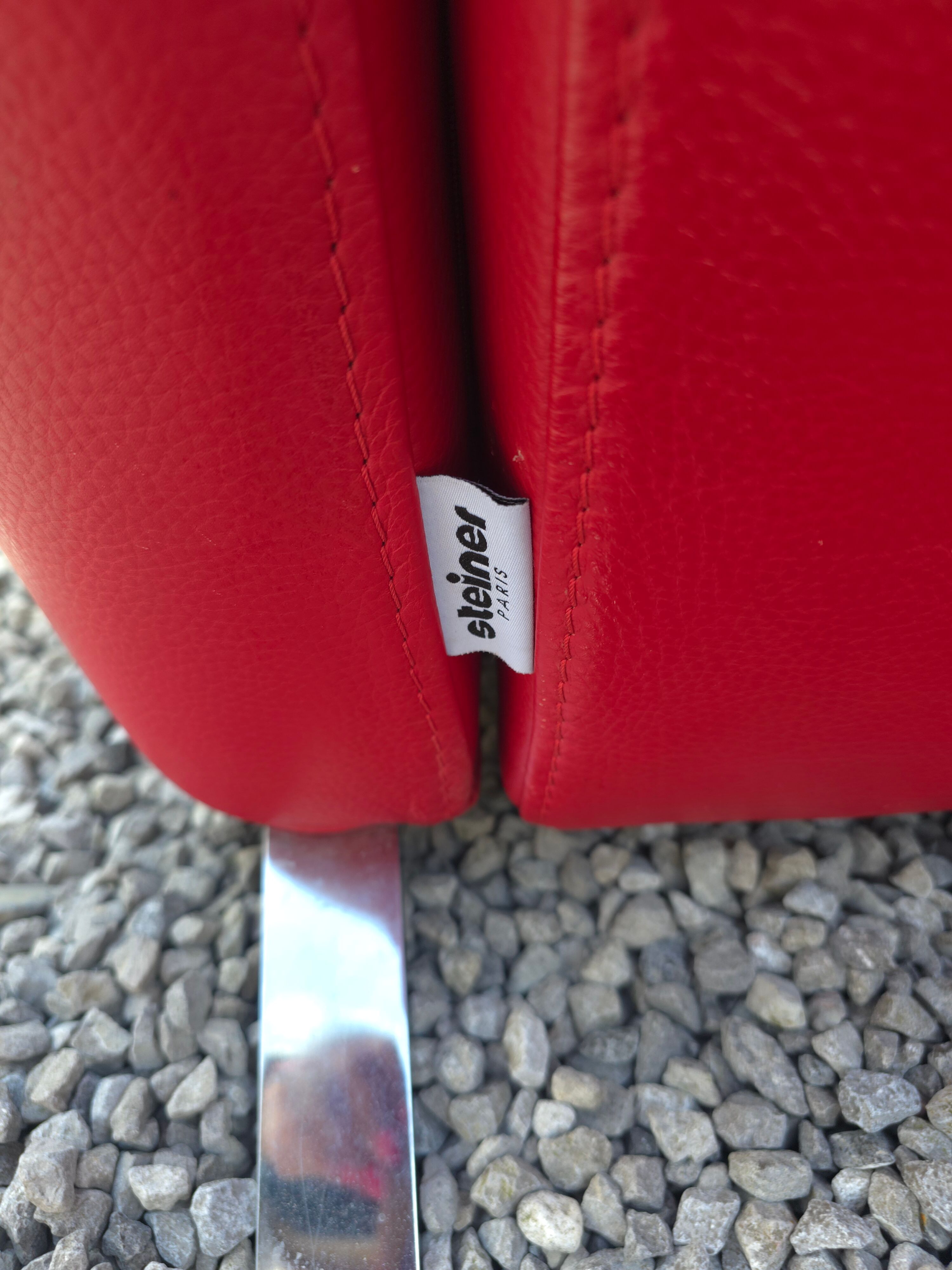 Canapé Steiner en cuir rouge