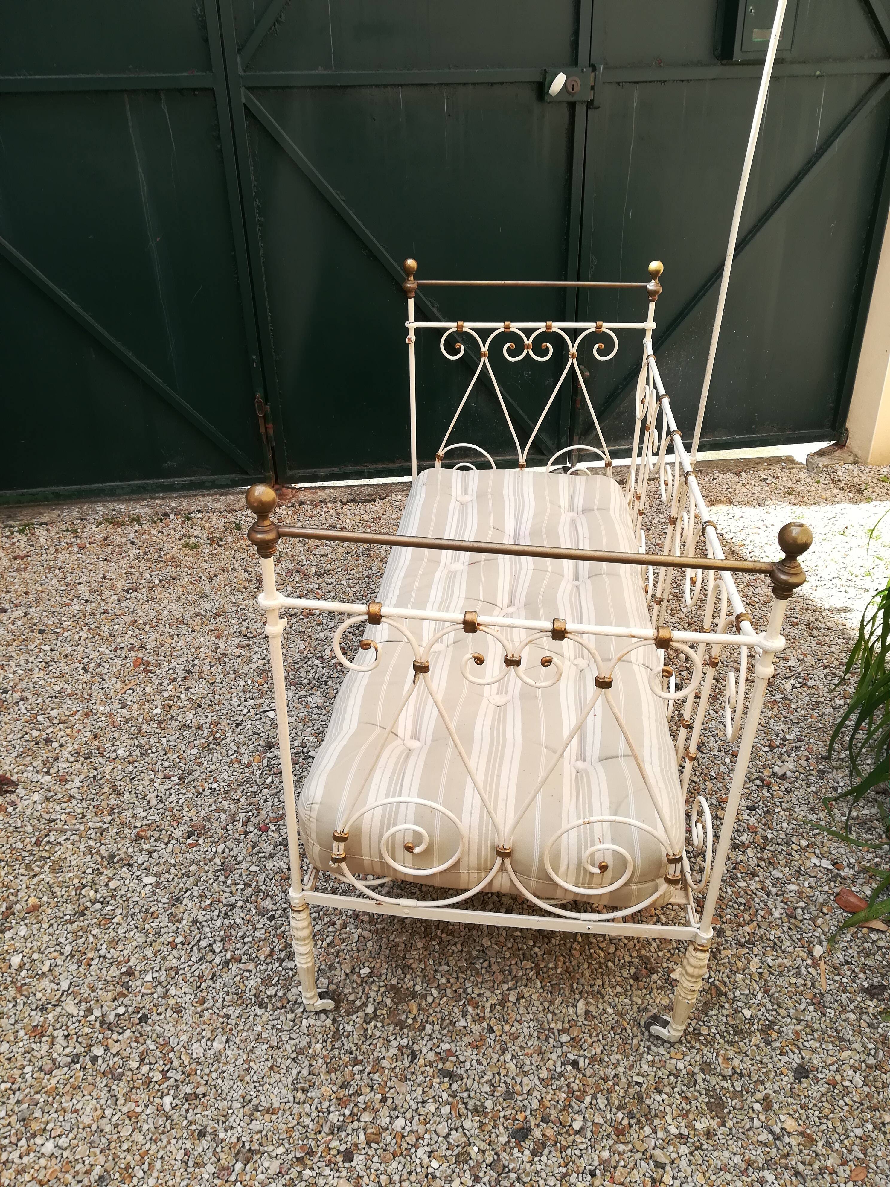 Wrought iron child seat