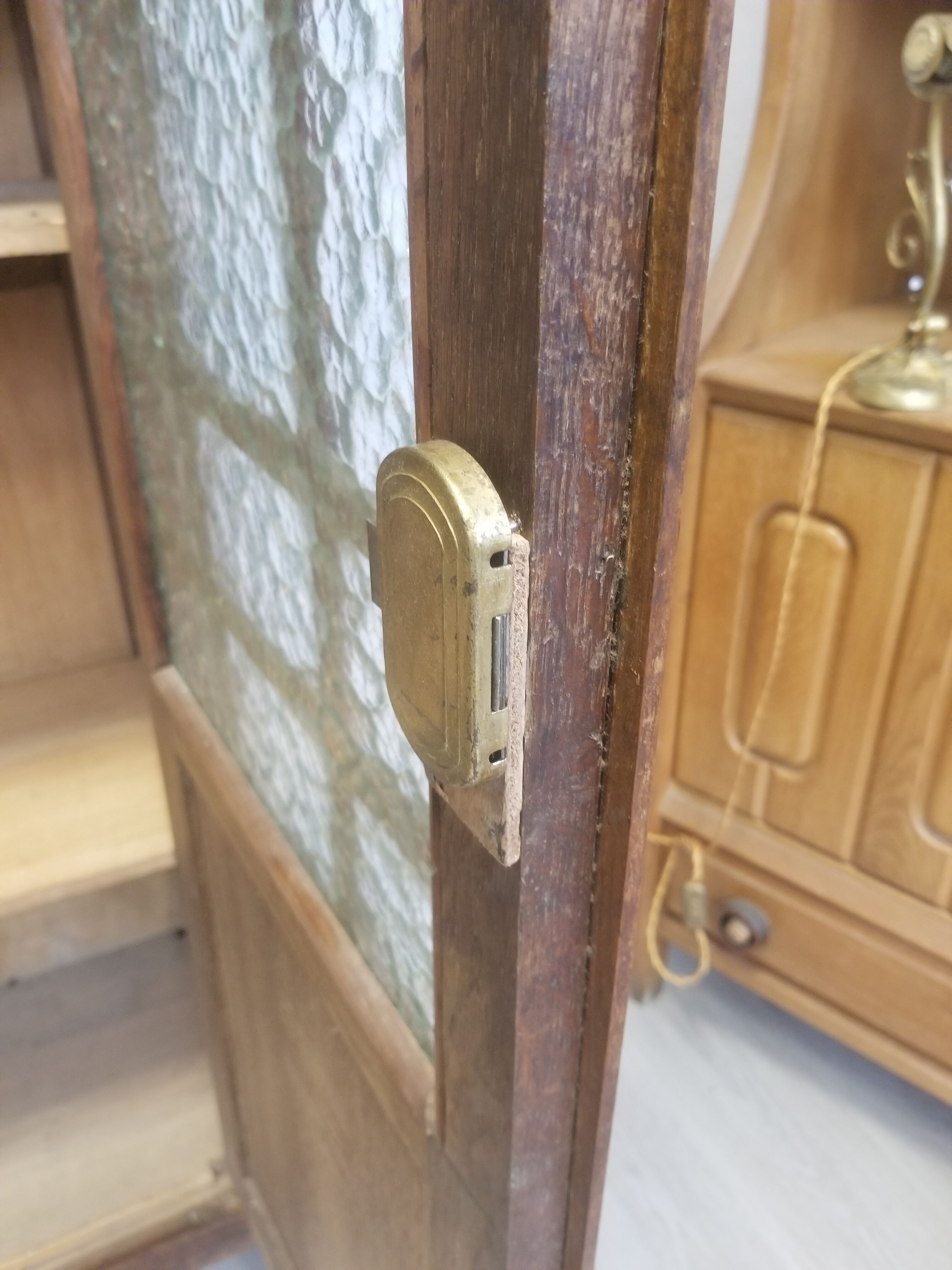 Glass cabinet