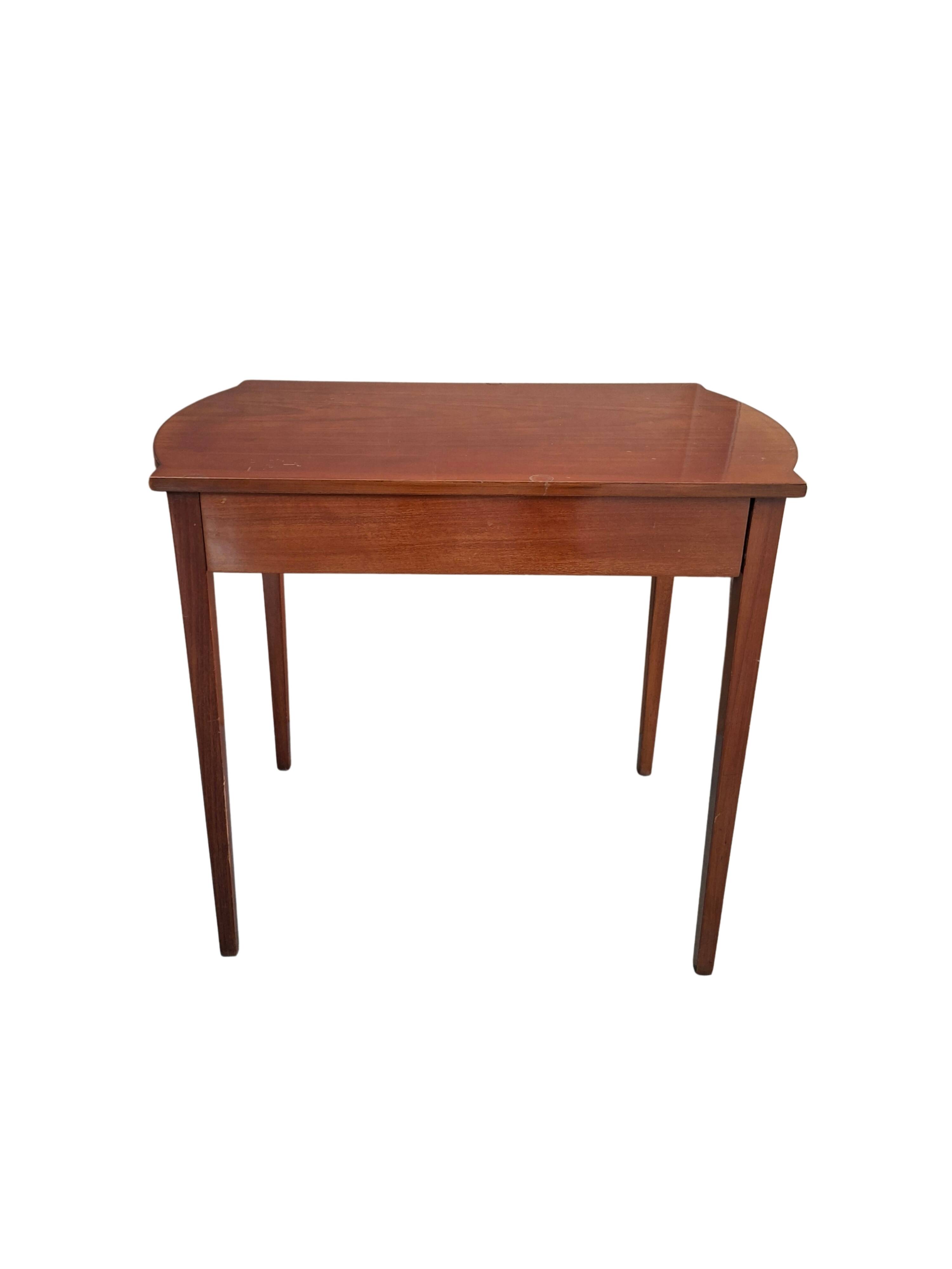 Table basse Mid-Century Modern des années 60 en bois précieux, design vintage.