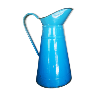 Turquoise blue enamelled sheet metal