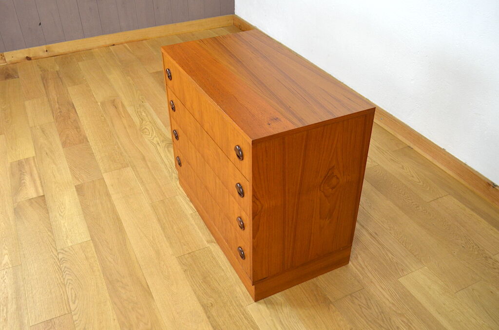 Scandinavian desk in teck 1960