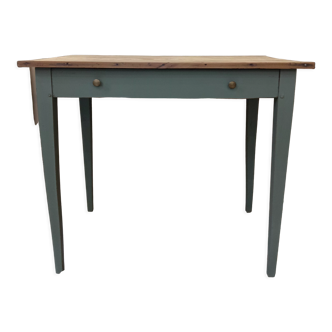 Farmhouse table