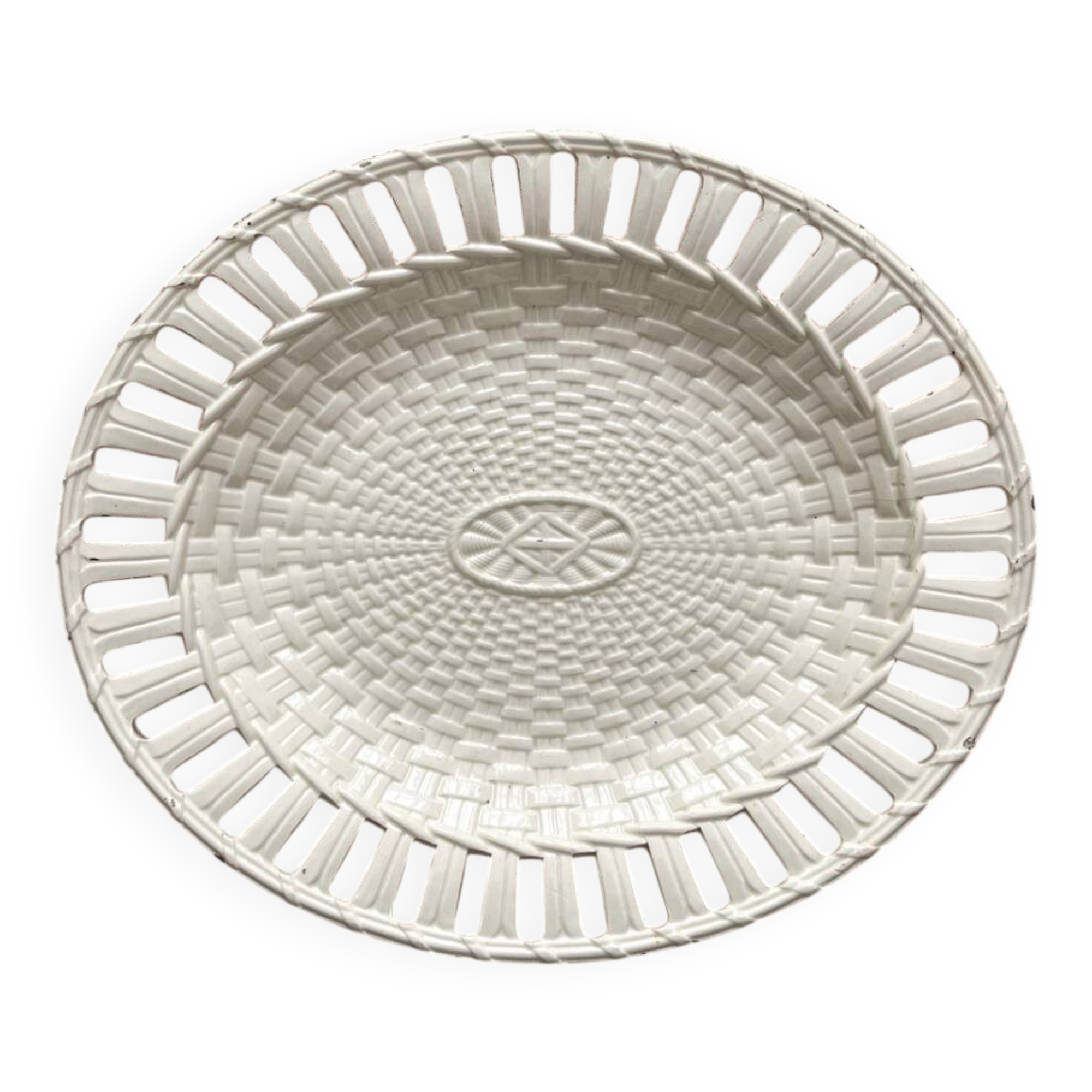 Dish in fine old earthenware, braided and openwork