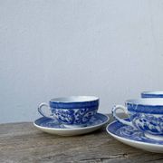 4 Japanese blue porcelain cups