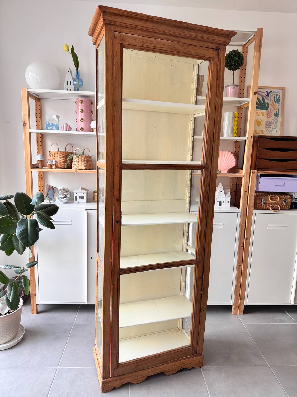 Antique display cabinet - dresser - glass-fronted wooden bookcase