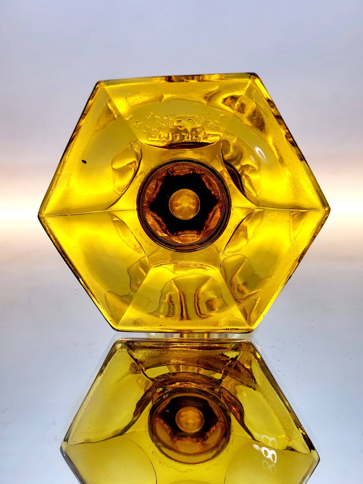 Val Saint Lambert Art deco vaas, serie Luxval model Américain M, amber