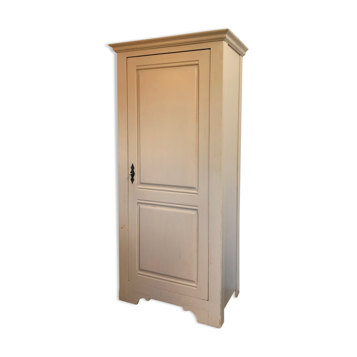 Wardrobe / hosiery maker