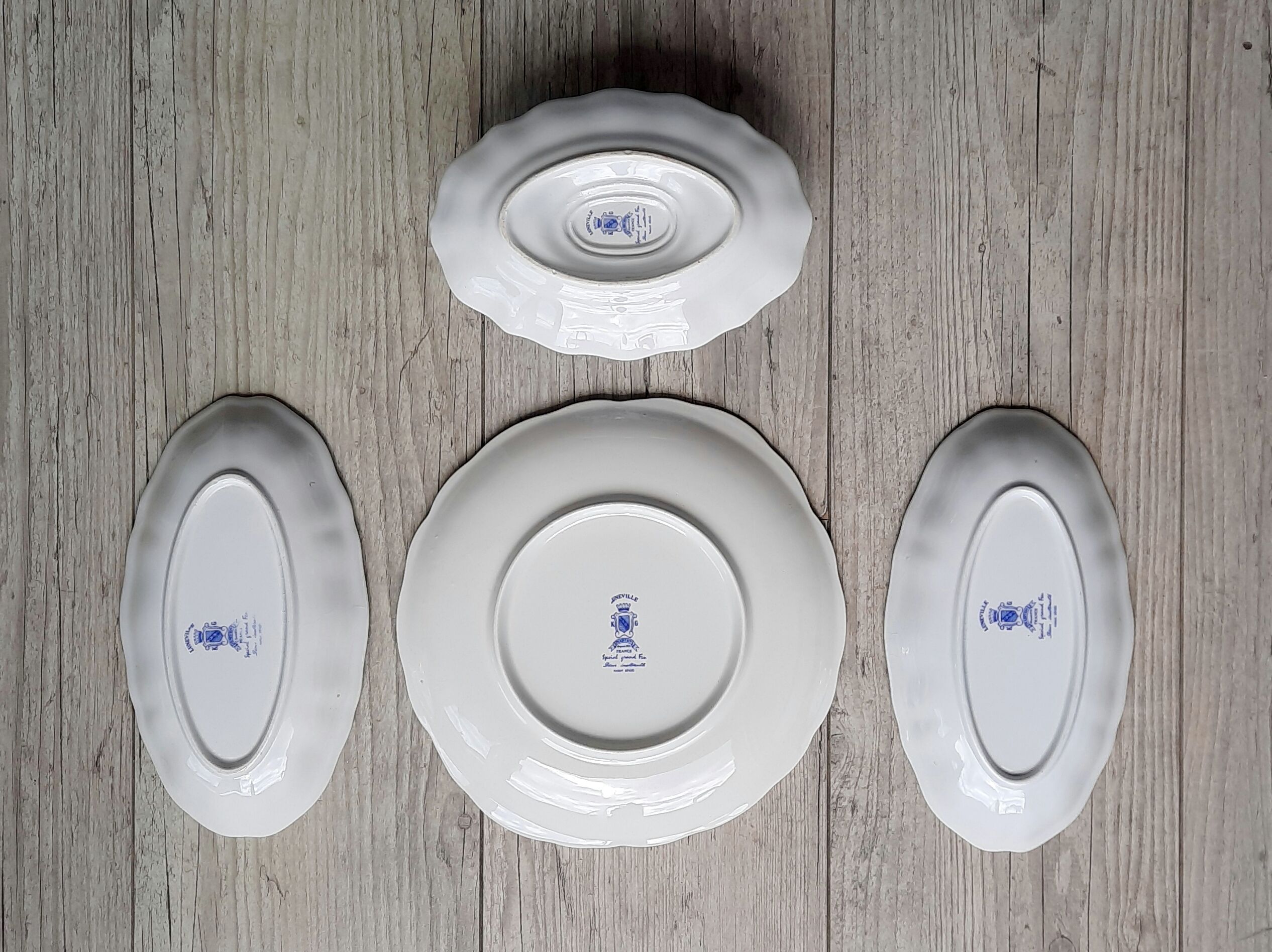 Lunéville - English Cottage - Presentation plate, Cup, Tray, Earthenware Saucière