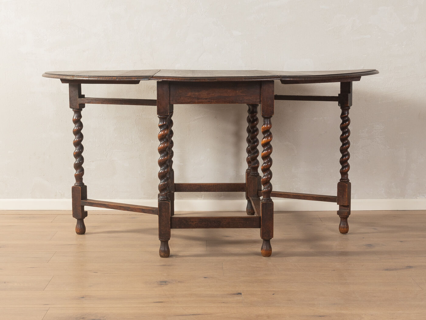 Antique gateleg table from the 1920s, solid oak