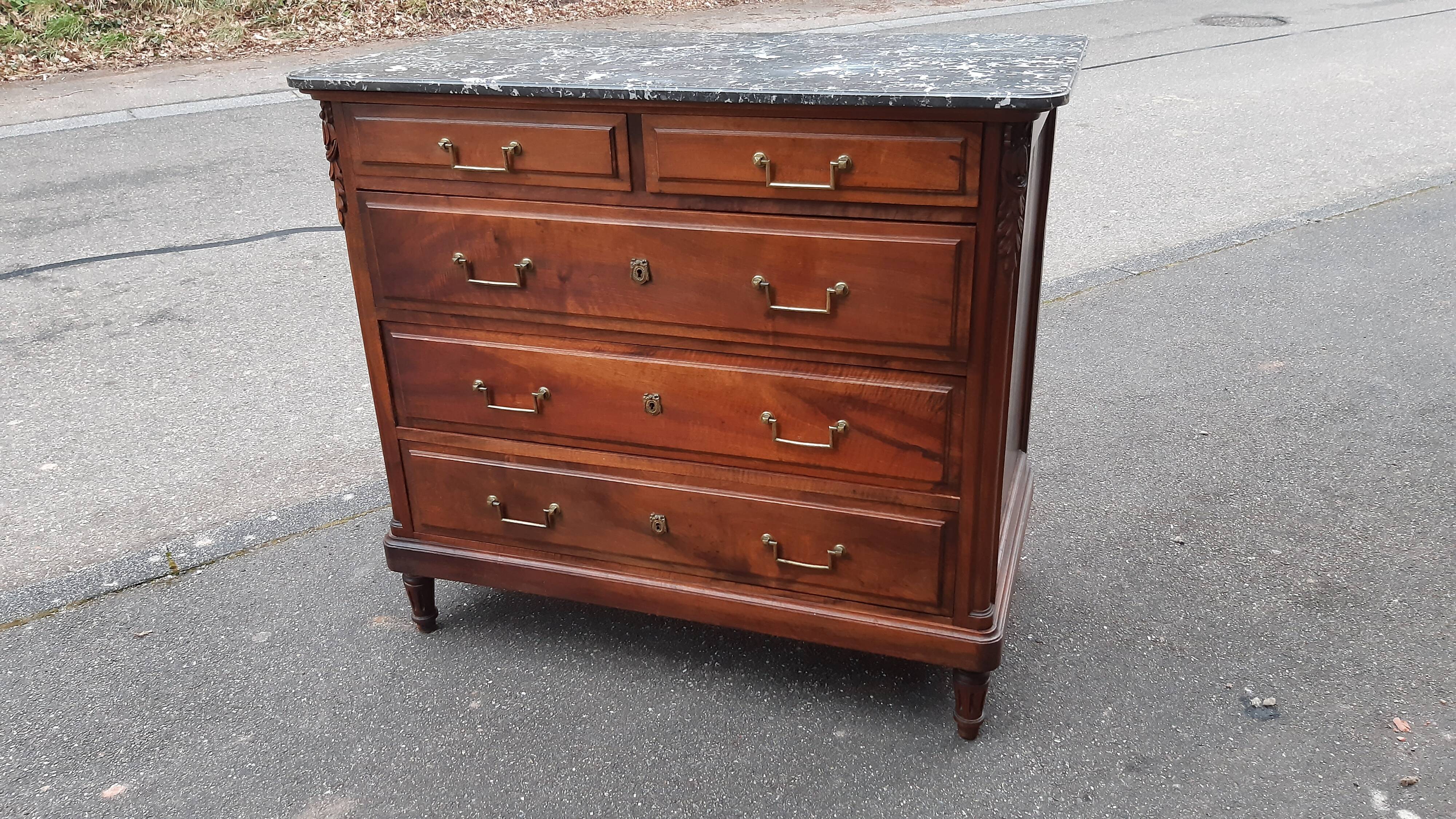Commode marbre début XXème