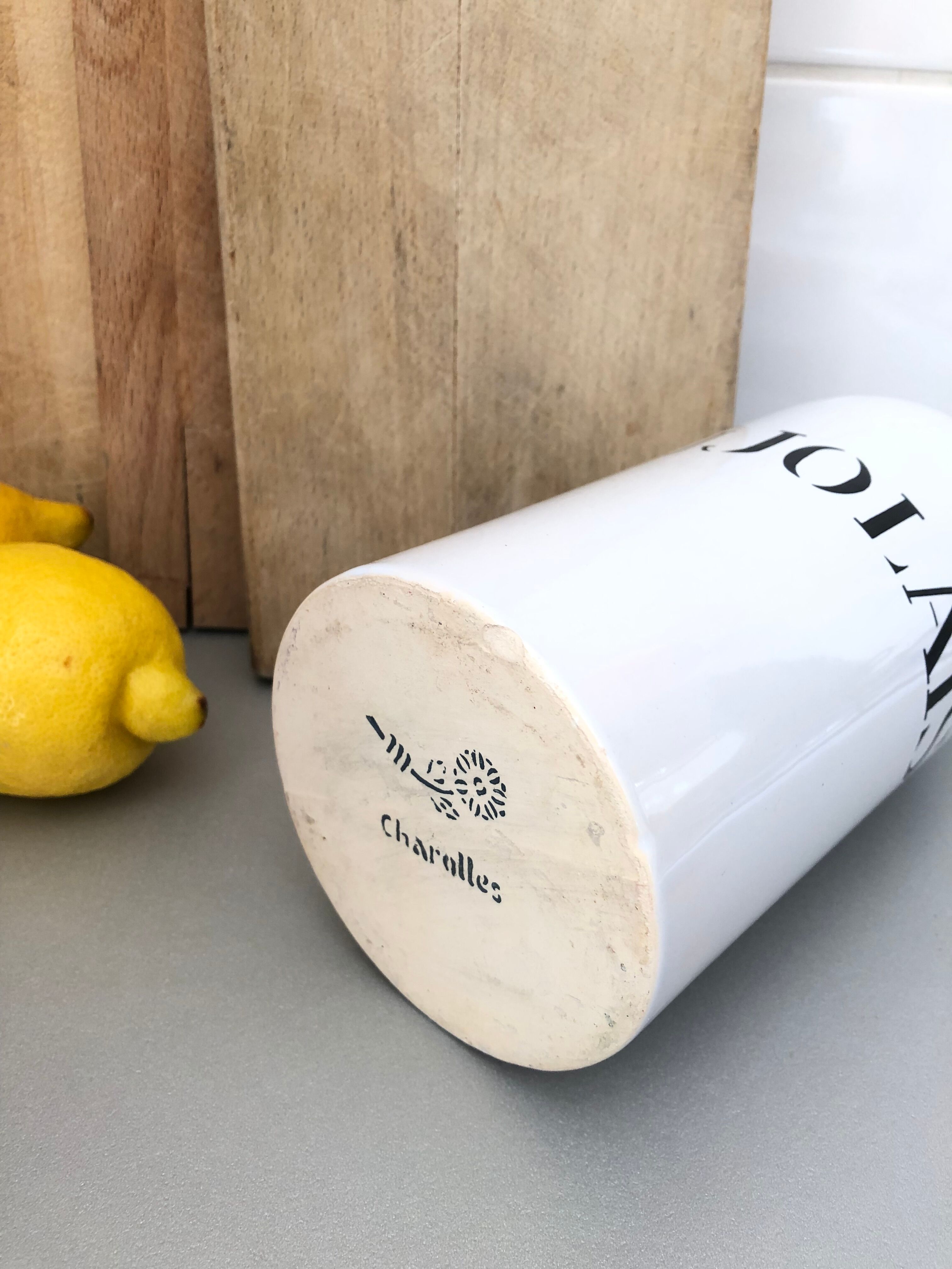 "Beaujolais" white ceramic bottle