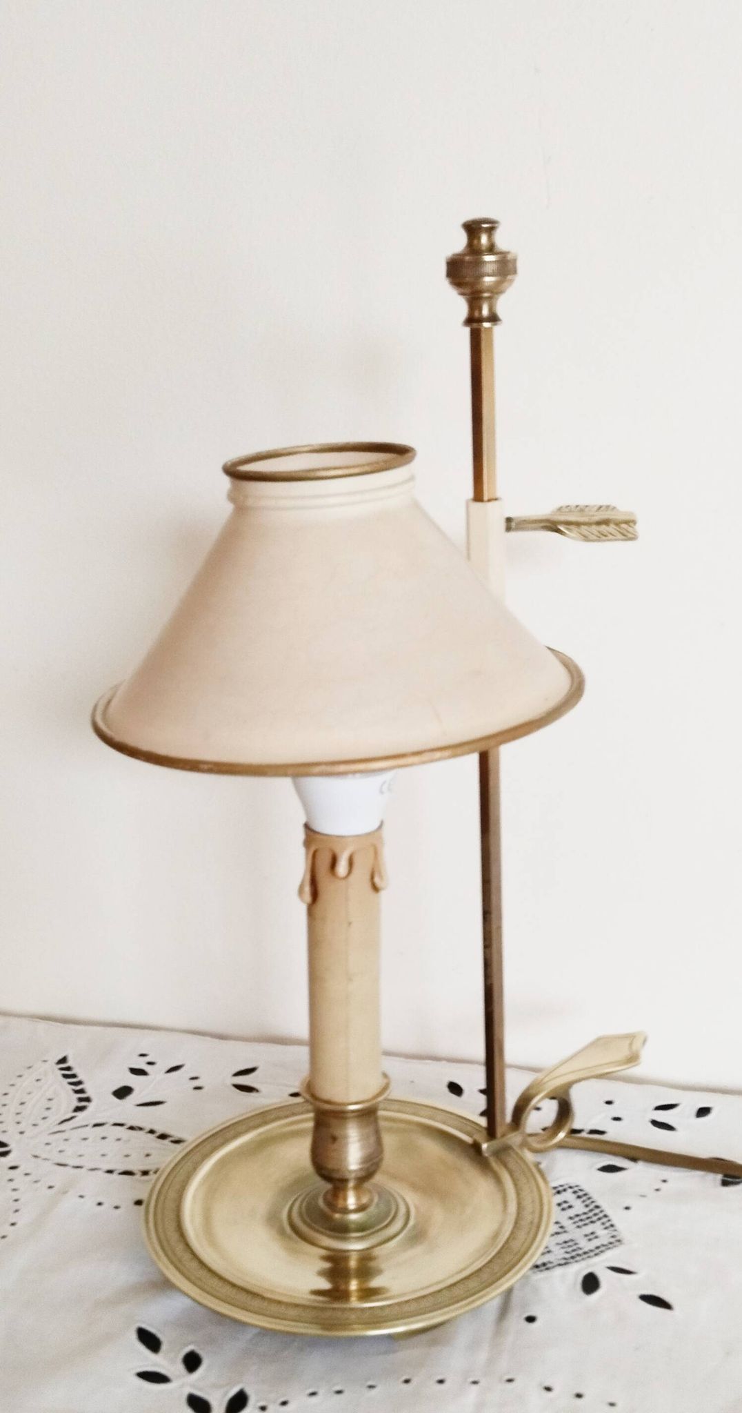 Gilded bronze hot water bottle lamp, Empire style, beige metal lampshade