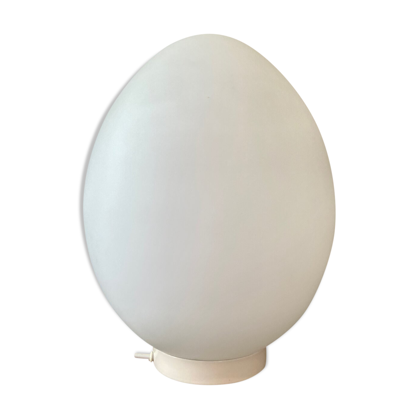 White opaline egg table lamp