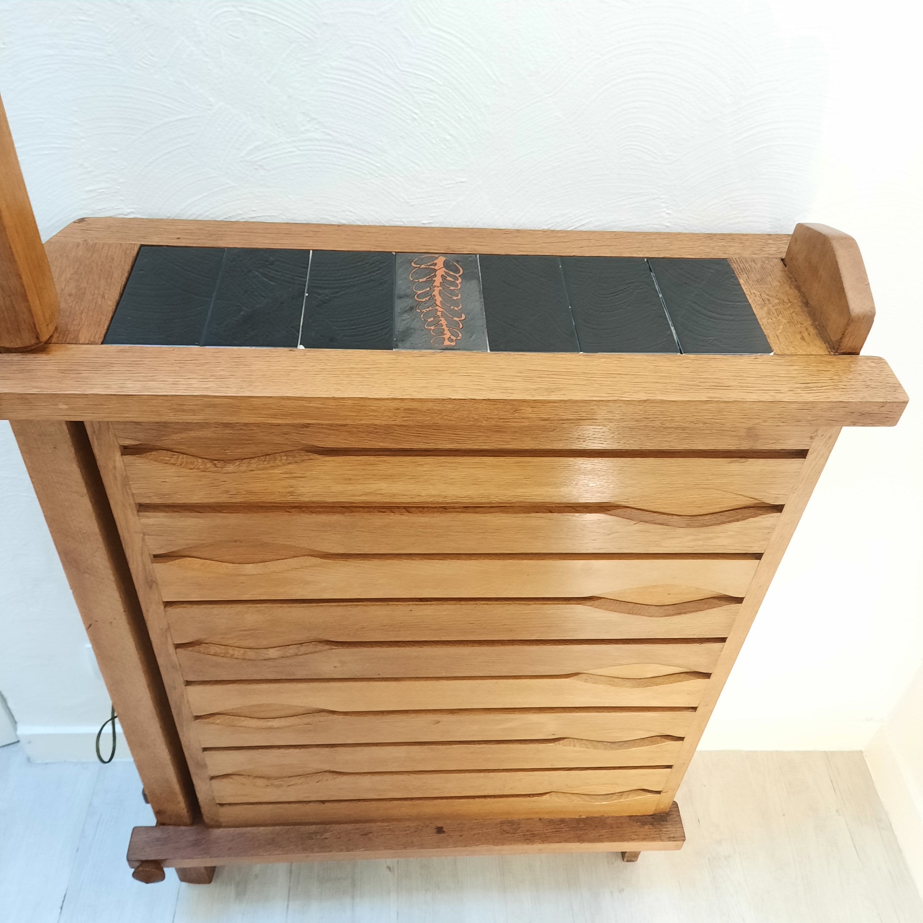 Swivel bar cabinet in oak Guillerme and Chambron for Notre Maison 1970