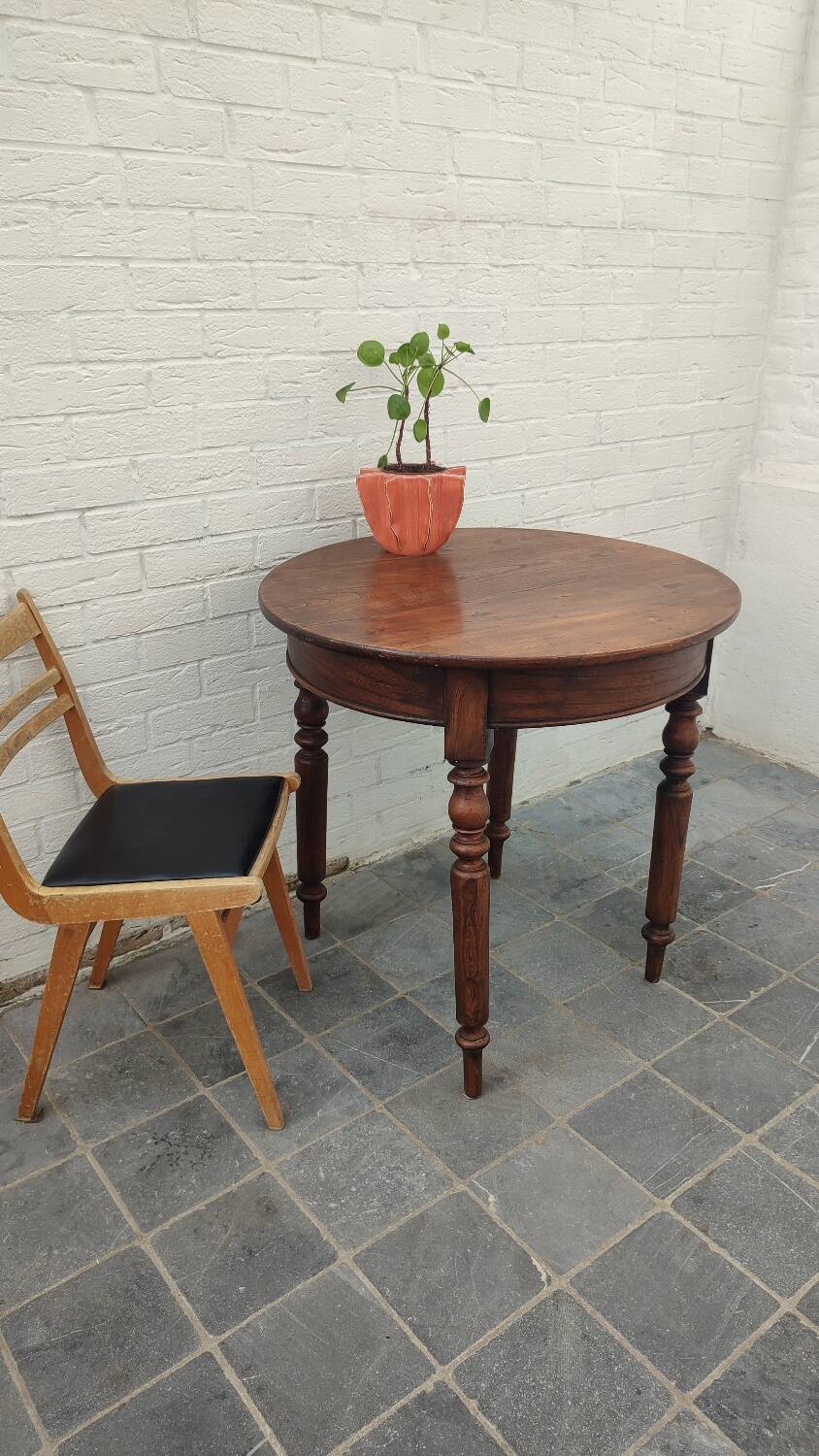 Antique round table 1920 elm