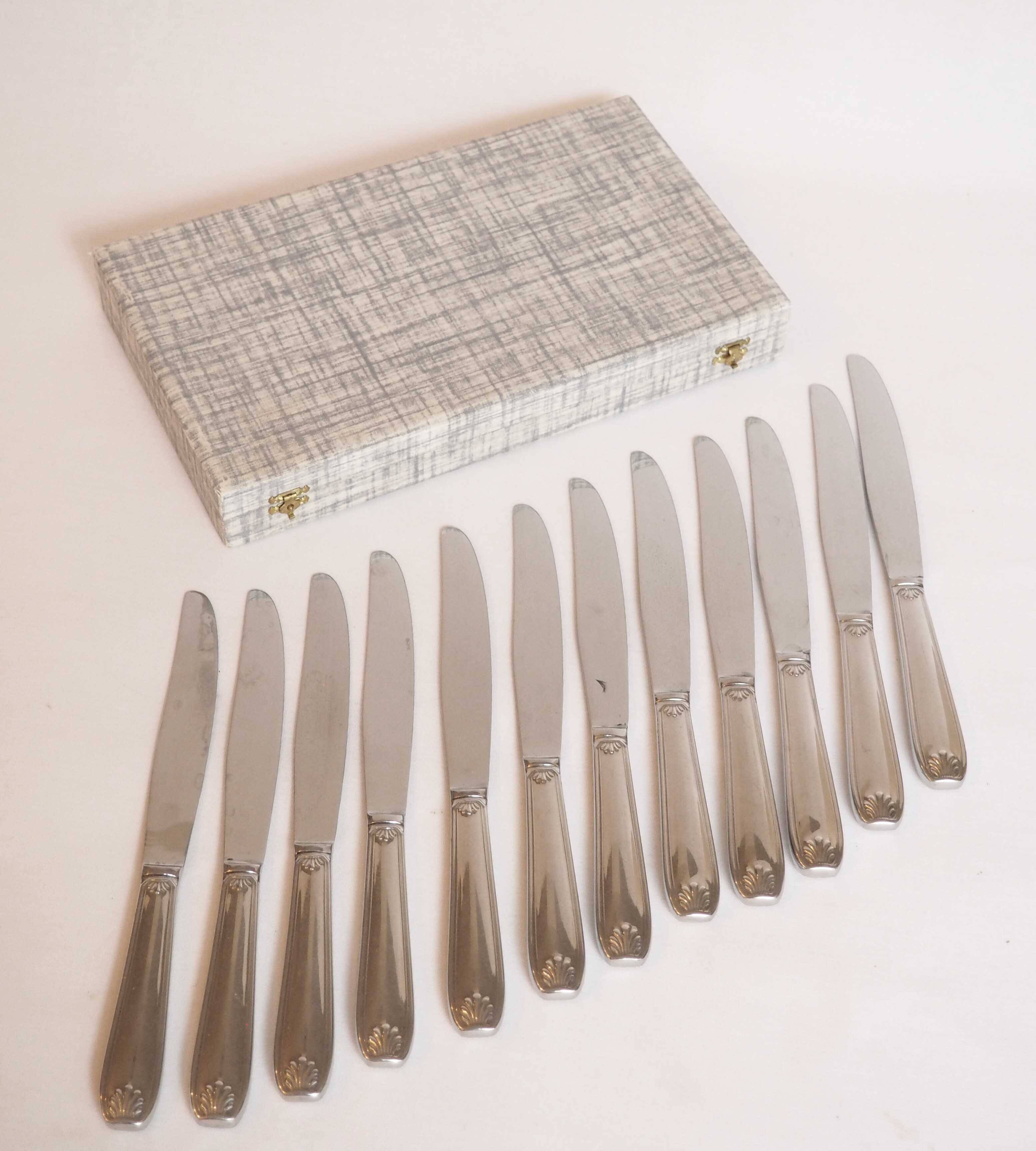 Set of 12 stainless steel knives