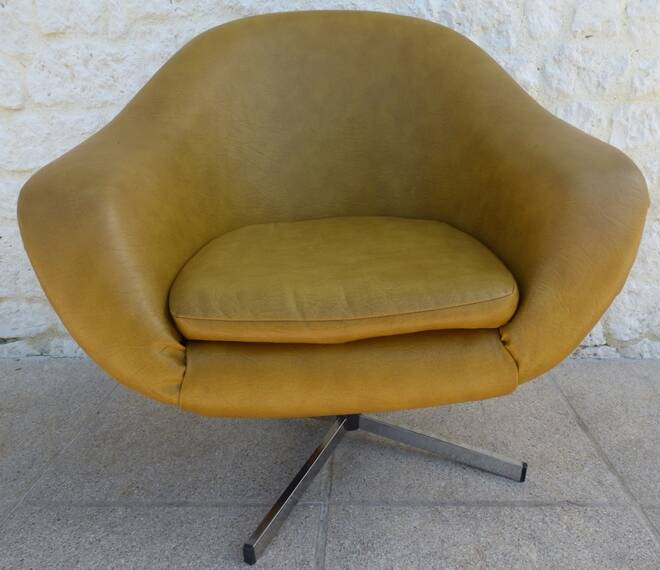 Vintage swivel armchair from the 70s in imitation leather