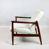 GFM-64 armchair, design by Edmund Homa from the 60s, white boucle