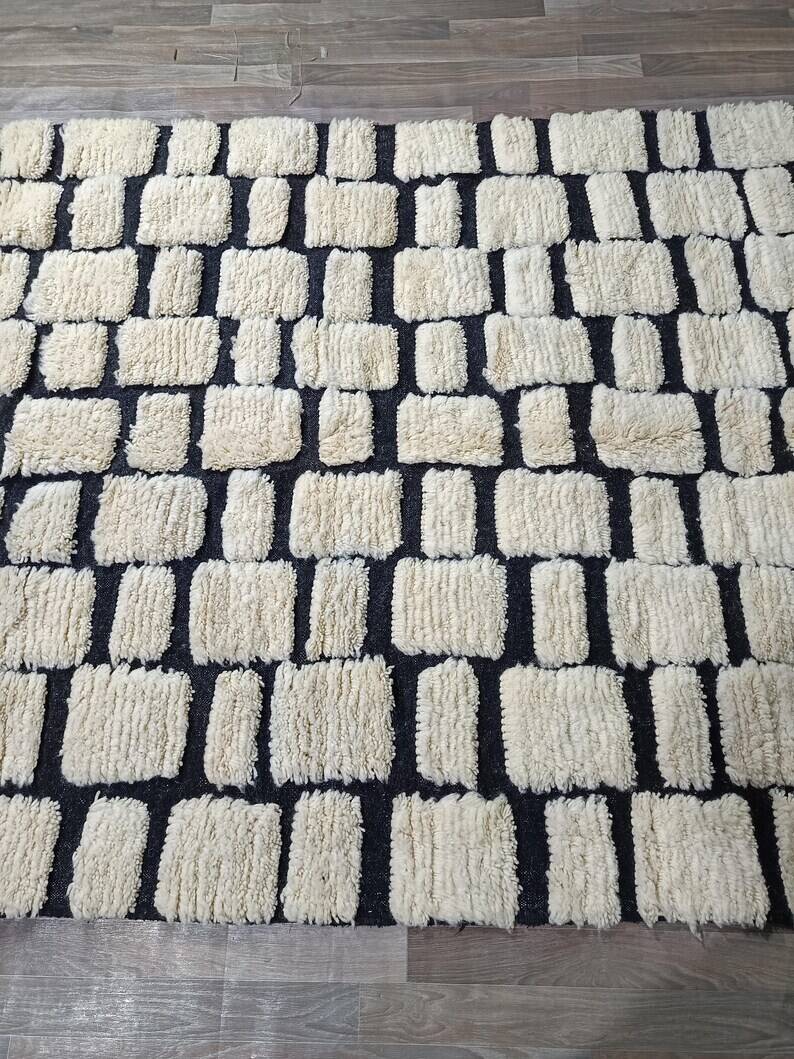 Moroccan Berber rug white-black 200cmx300cm
