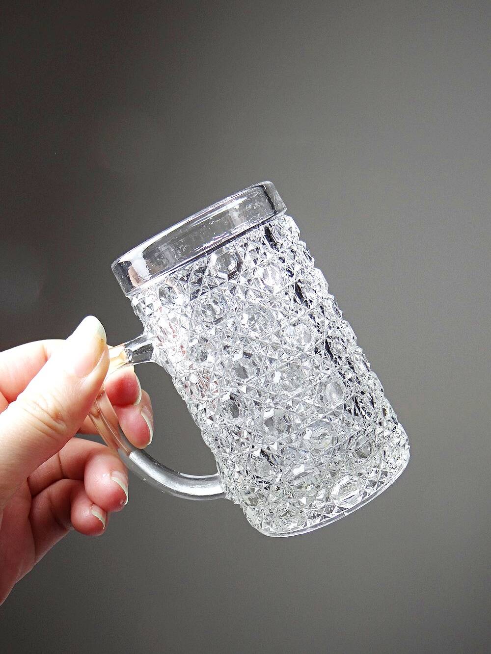 6 small vintage/antique pressed glass mugs and tray, art deco style