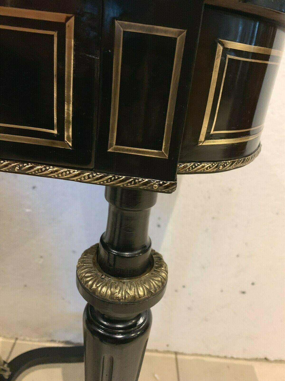 Worker Napoleon III Blackened wood and brass marquetry engraved xiX century