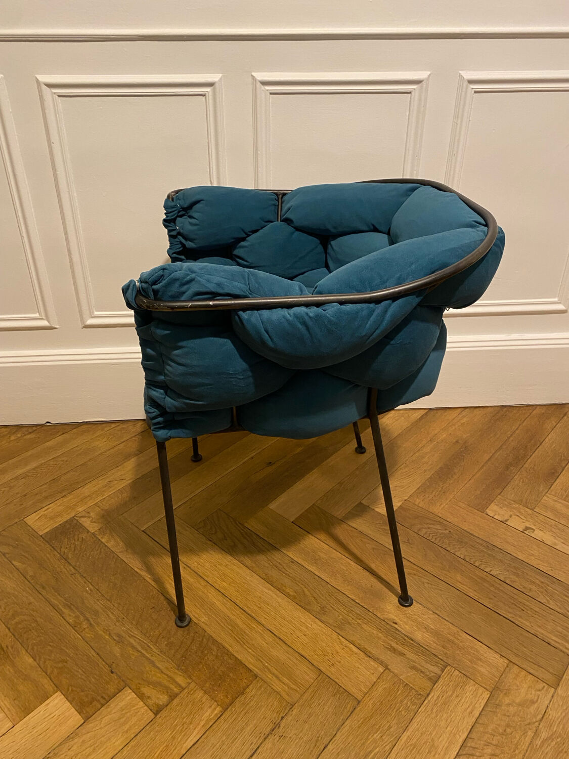 Serpentine chair design by Ligne Roset