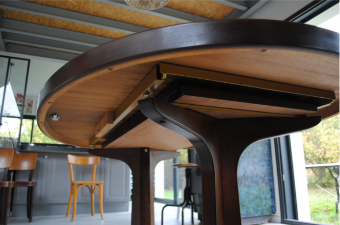 Table ovale Baumann