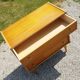 Commode vintage pieds fuseau