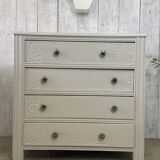 Antique chest of drawers