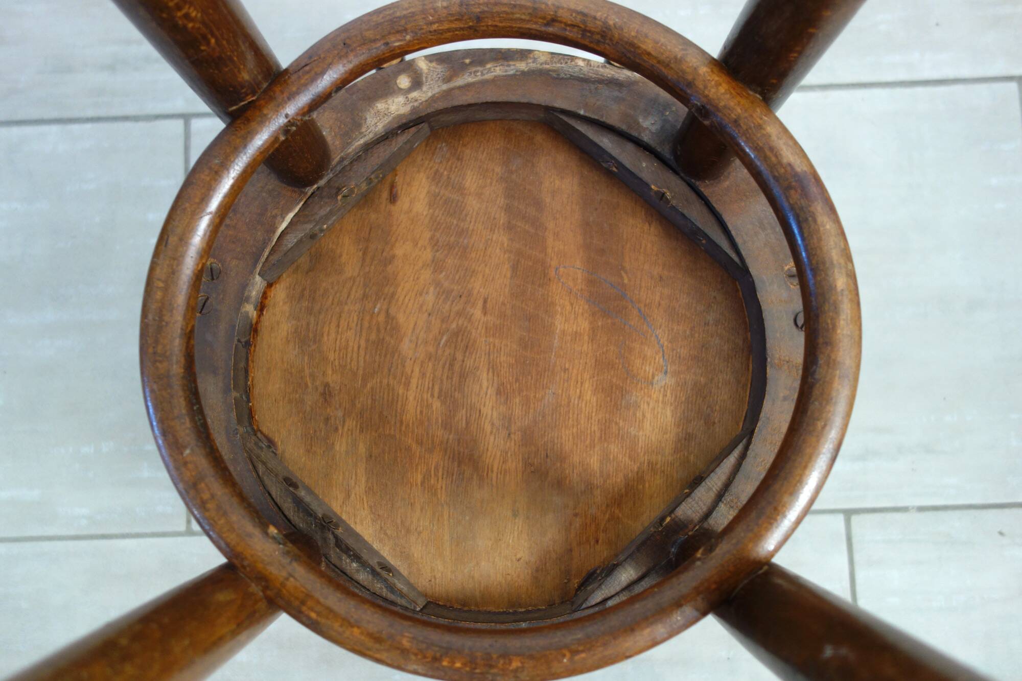 Children's high stool in curved wood, 1890s