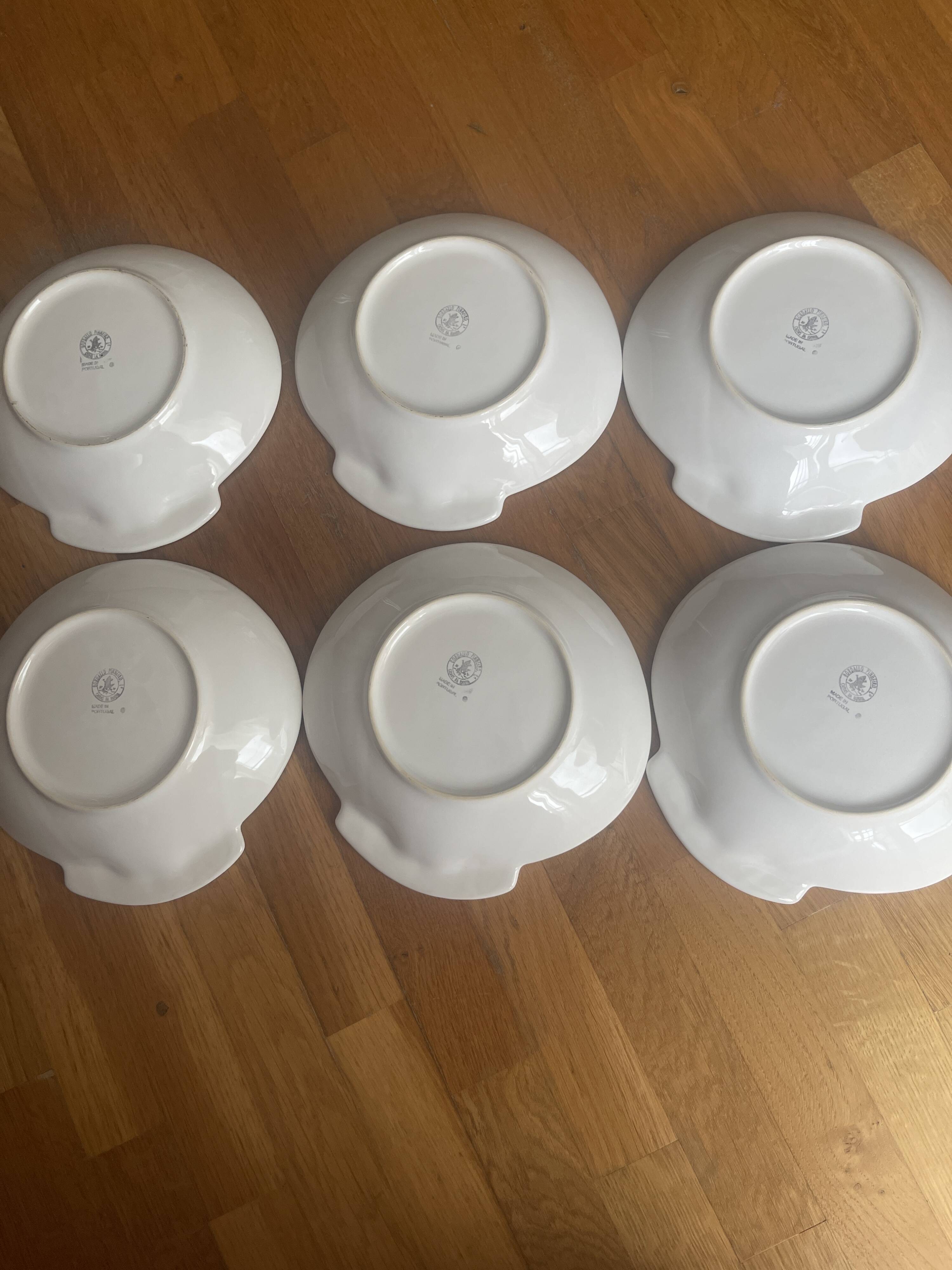 Elegant set of 6 dessert or starter plates in glazed earthenware.