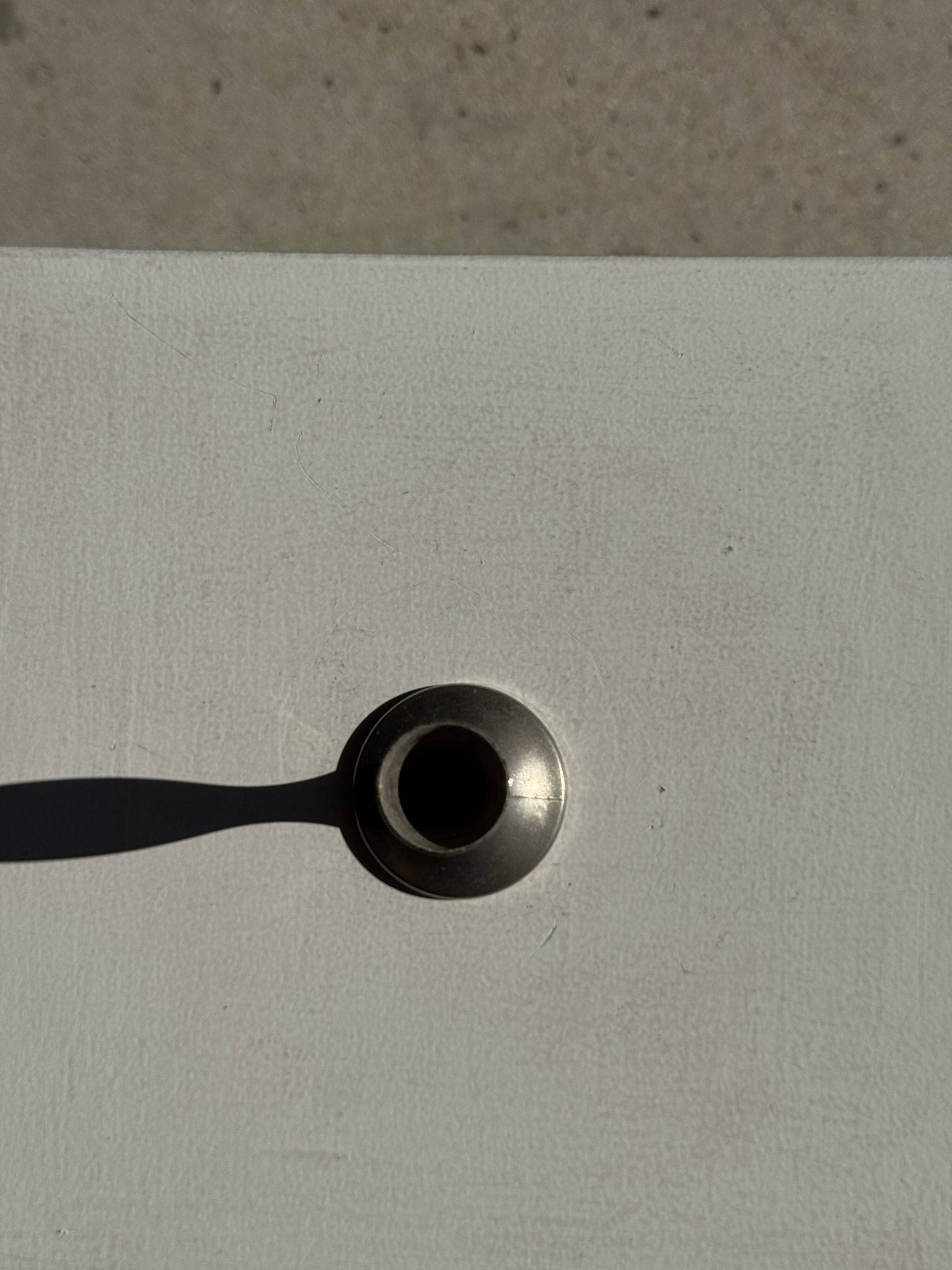 Vase soliflore vintage en métal gris à pied évasé H17 D6