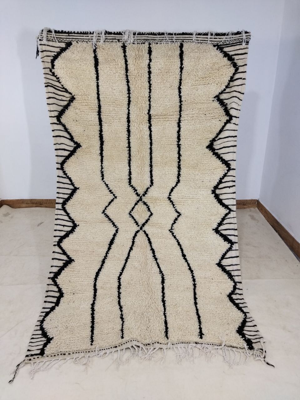 Moroccan berbere carpet 234x144cm