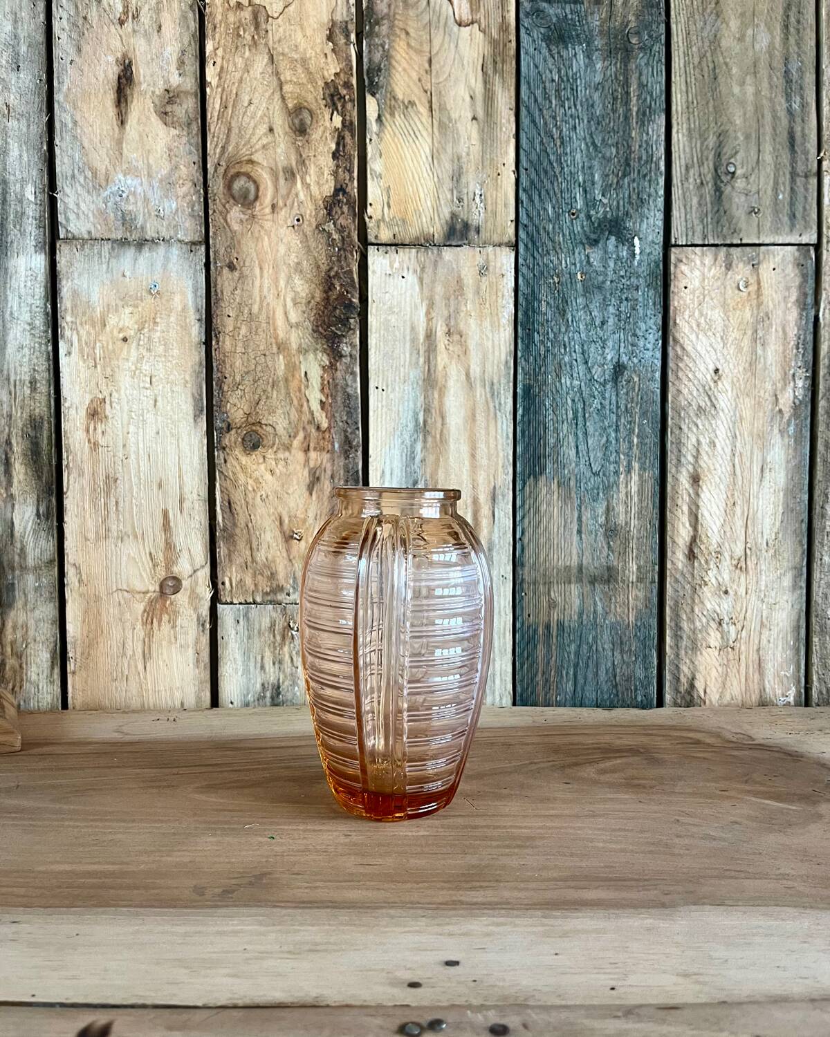Art Deco vase in pink glass