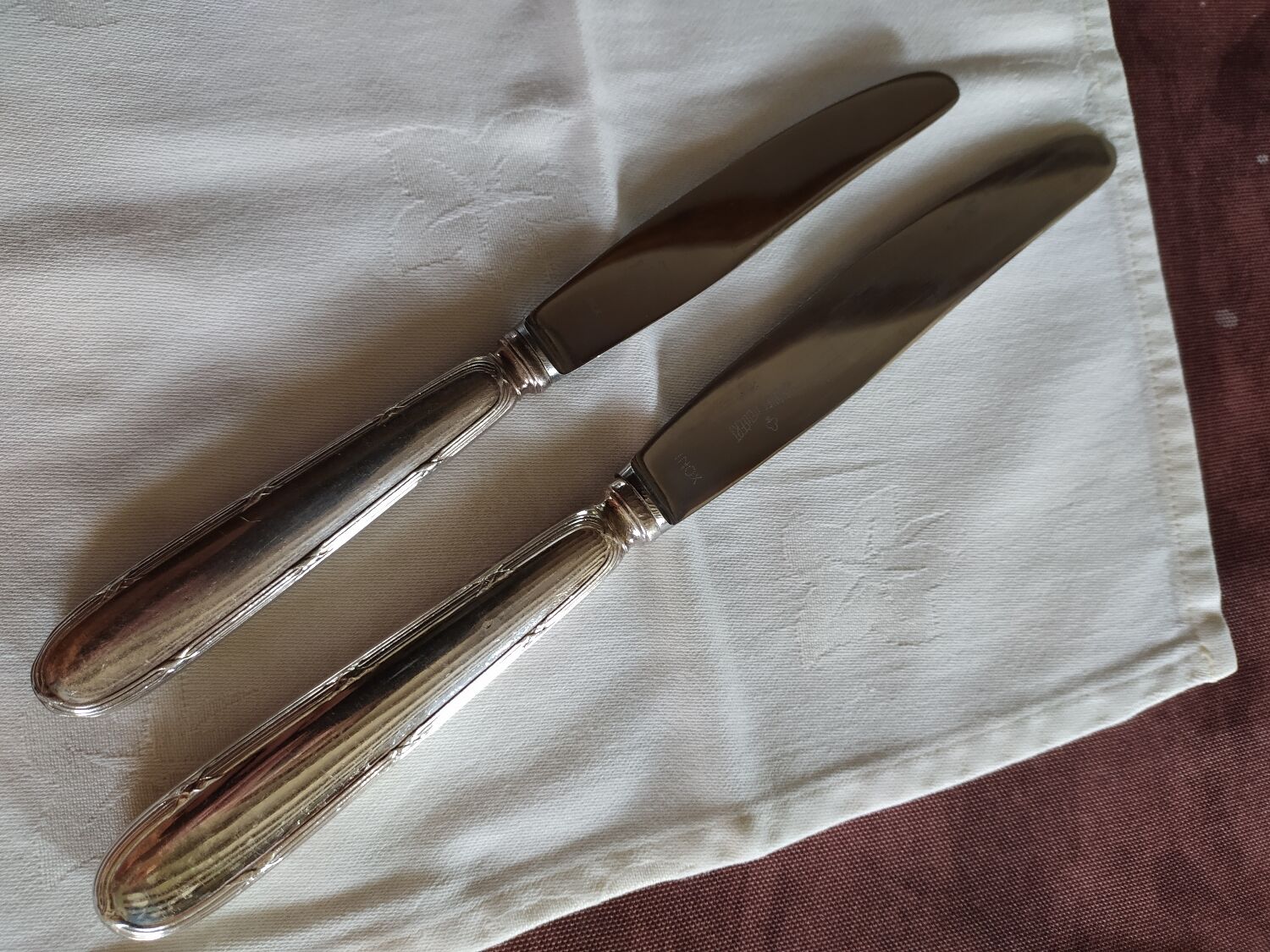 Stainless steel knives and silver metal