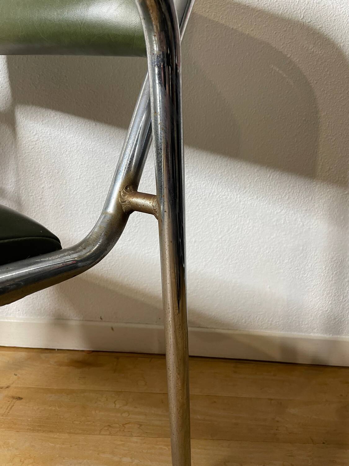 Paire de fauteuils métal chromé vintage année 60/70