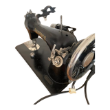Old la perle sewing machine