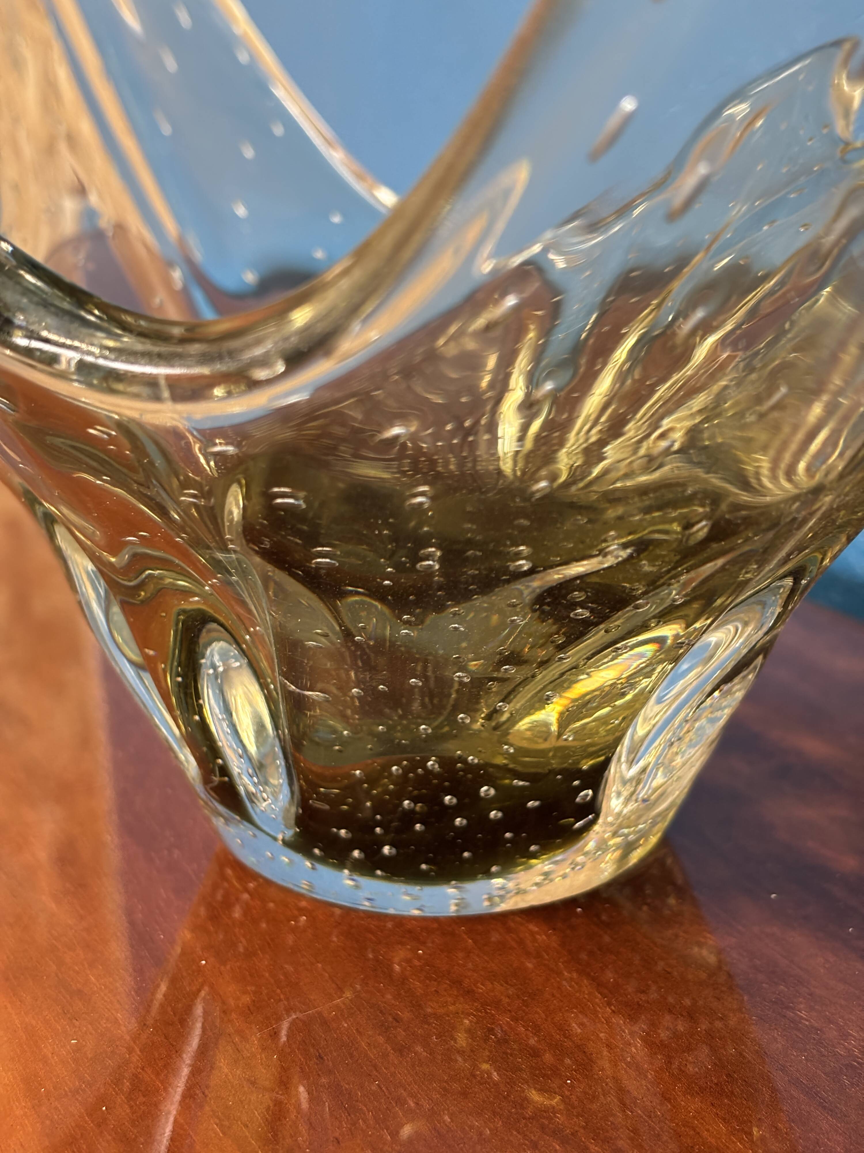 Large amber blown glass corolla bowl, Murano style