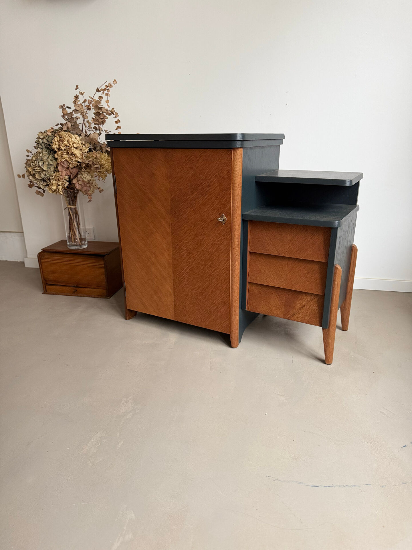 Bureau Singer 